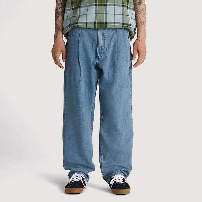 어센틱 치노 루즈 테이퍼드 핏 데님 팬츠