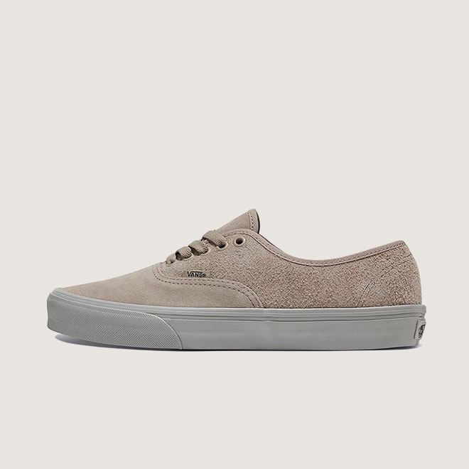 어센틱 스웨이드