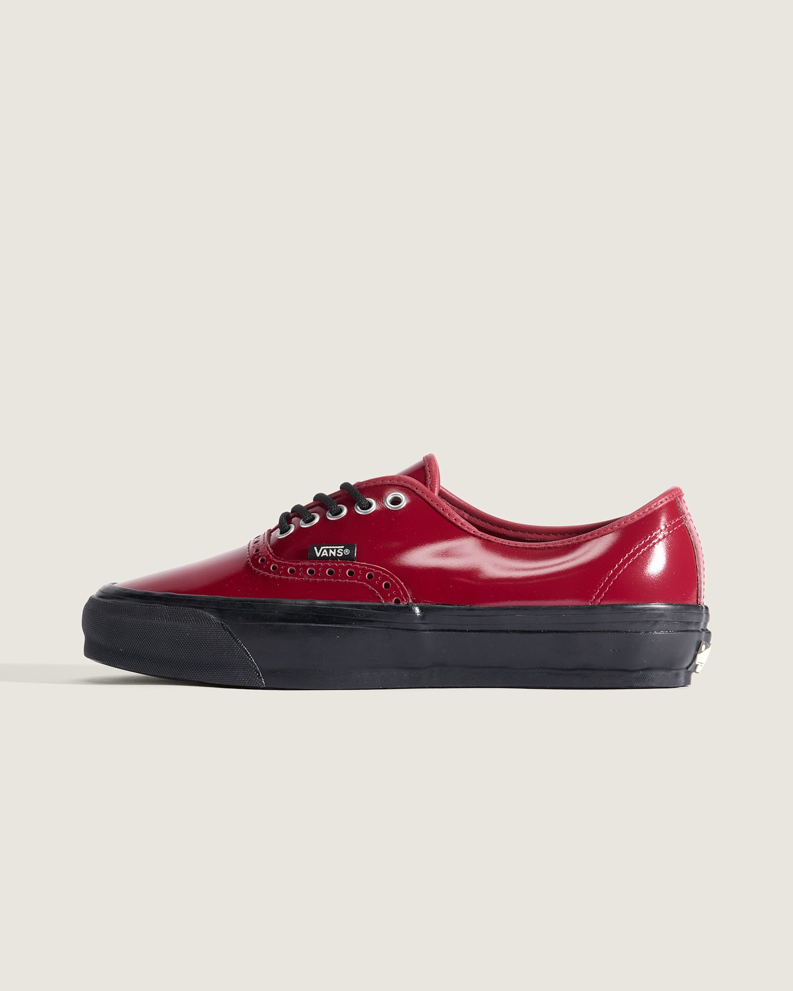 OTW 어센틱 44 사이프드 비브람 글로스 레더 브로그